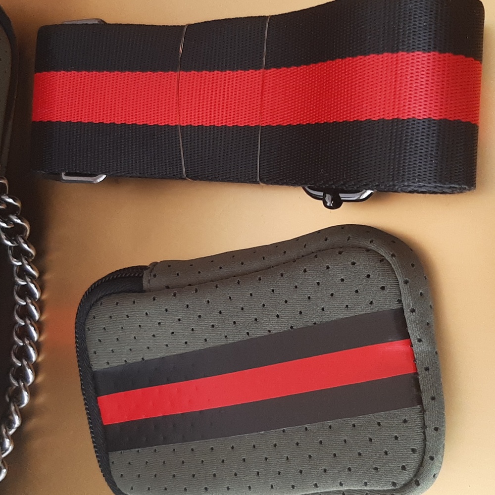 Haute Shore Blair Avenue Neoprene Crossbody Bag Premium Neoprene Collection - Picture 16 of 16